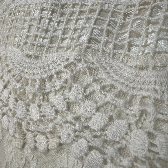 Women’s size L cream color dress - Picture 2 of 3